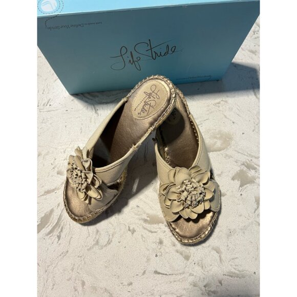 Life Stride Size 9 Ladies Wedged Sandal - Picture 4 of 10